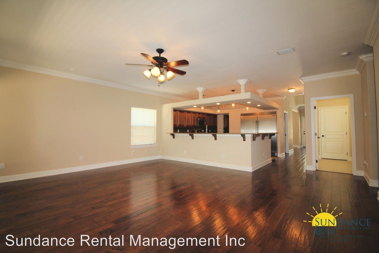 202 Alconese Ave SE - Photo 3 of 18