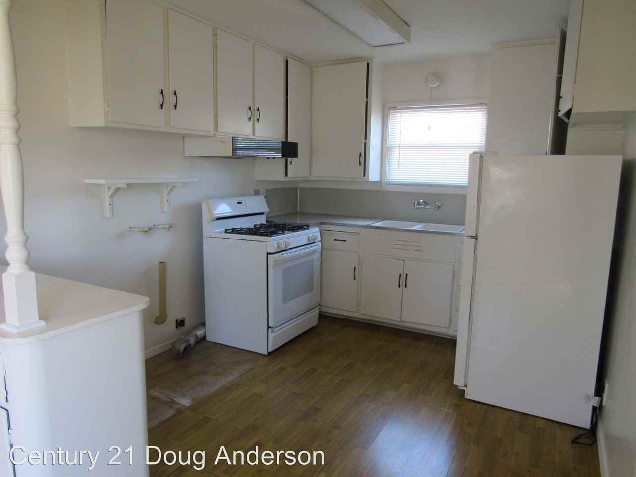 44517 Cedar Ave - Photo 3 of 8