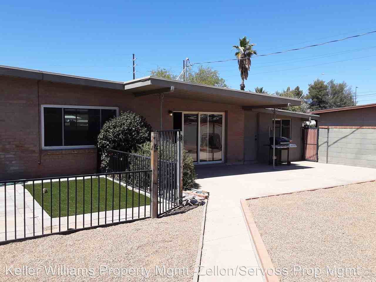 7042 E Hawthorne St - Photo 2 of 31