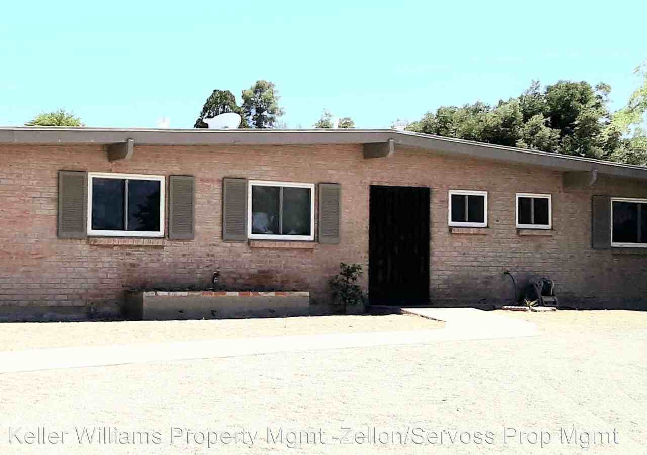 7042 E Hawthorne St - Photo 3 of 31