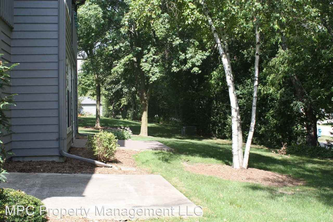 958 Dorothy Ct - Photo 3 of 14