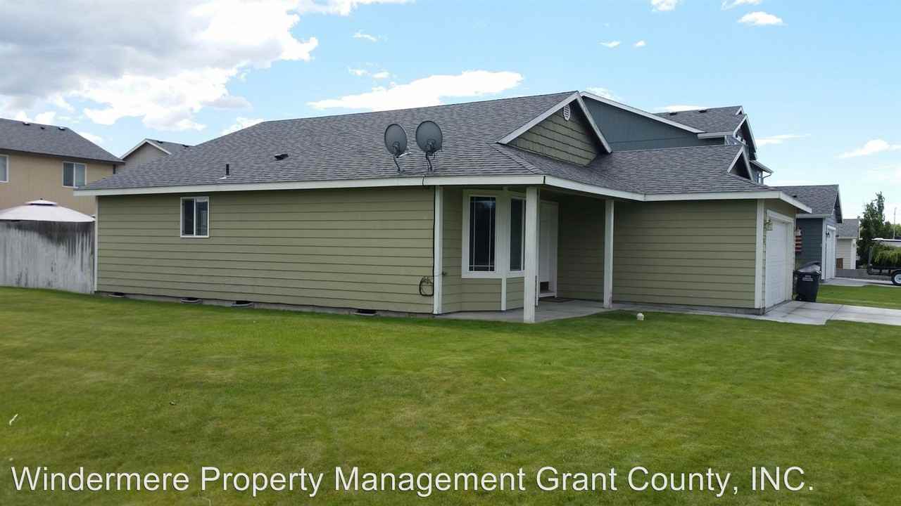 1841 S Leanne Ave - Photo 3 of 12