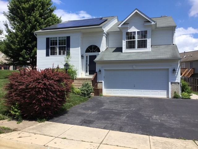 4302 Ferry Hill Ct - Photo 2 of 30