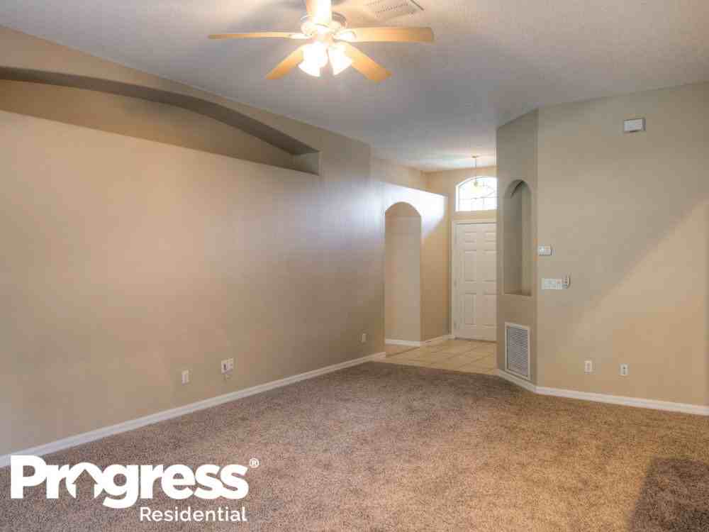 25135 Ironwedge Dr - Photo 3 of 15