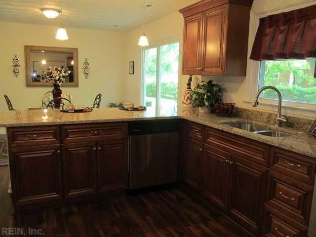 1233 Whaley Ave - Photo 2 of 18