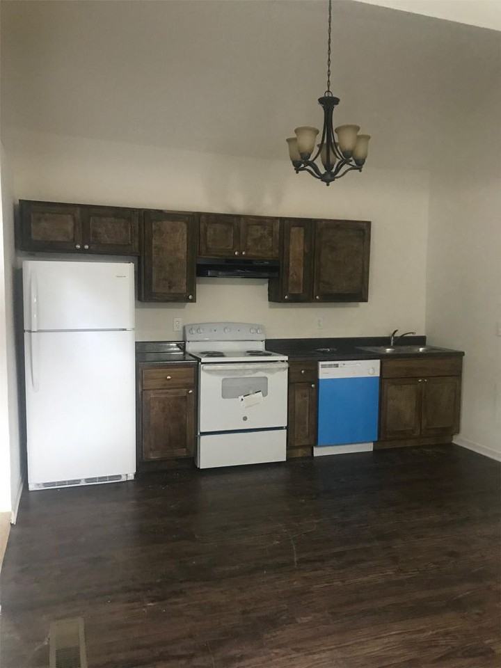 3833 Cleveland Hwy - Photo 2 of 4
