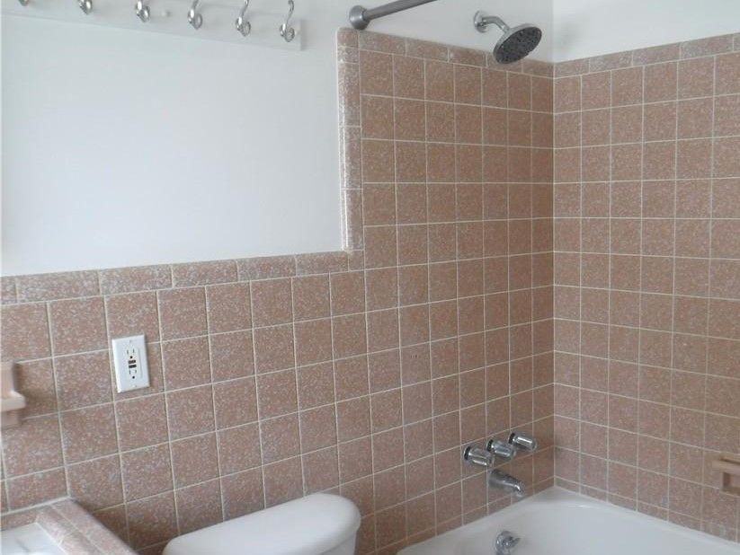 452 Hermosita Dr - Photo 3 of 11