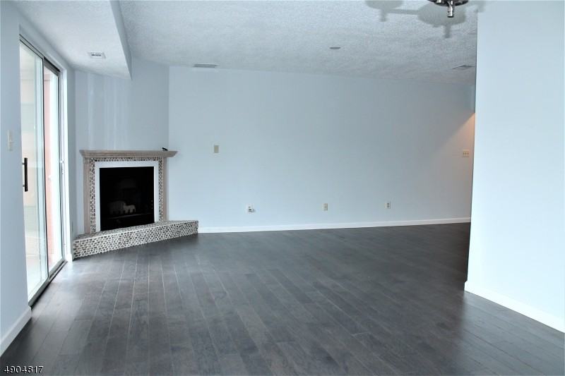 234 Woods Edge Dr - Photo 3 of 14