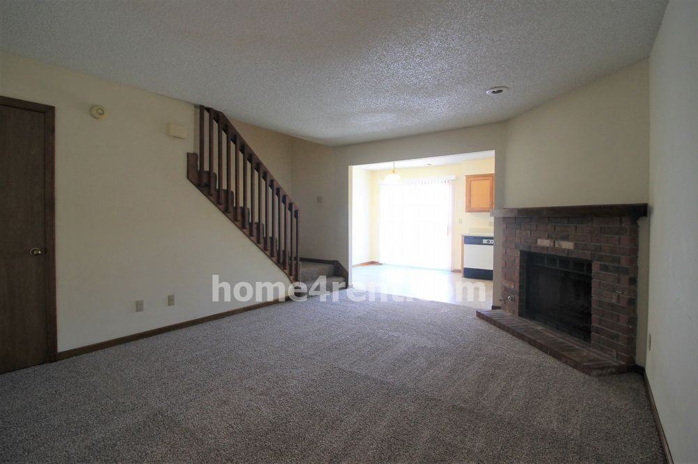 5619 Nw 66th Ter - Photo 3 of 19