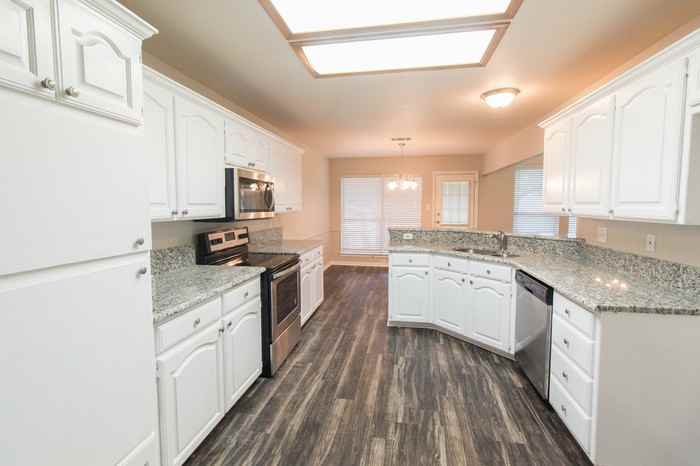 1501 Cat Mountain Trail - Photo 2 of 10