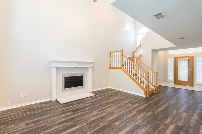 1501 Cat Mountain Trail - Photo 3 of 10