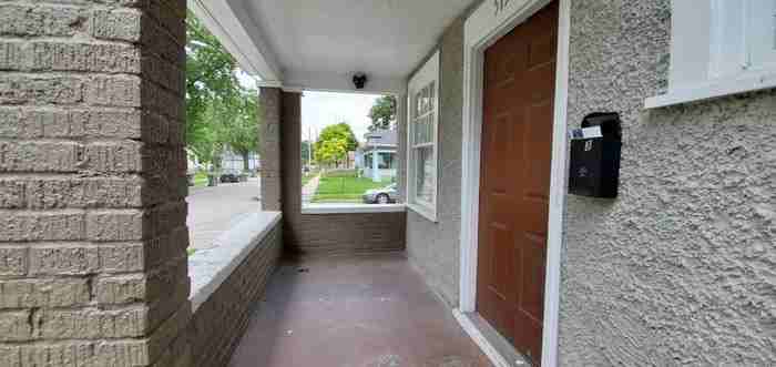 5131 E Burgess Ave - Photo 2 of 20