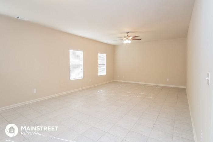 355 Sunflower Ln - Photo 3 of 16