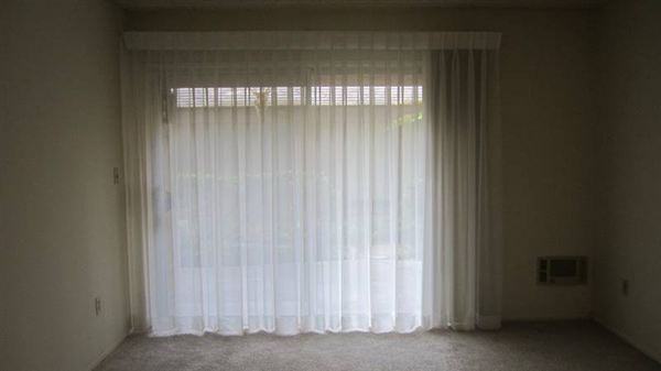 Emerald Victoria Apartments - Photo 2 of 9