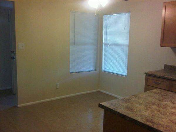 233 W Taro Ln - Photo 3 of 16