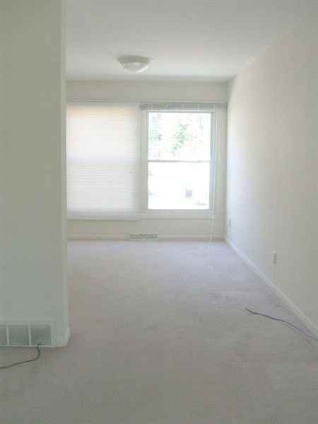 Elmhurst Park Place - Photo 3 of 6