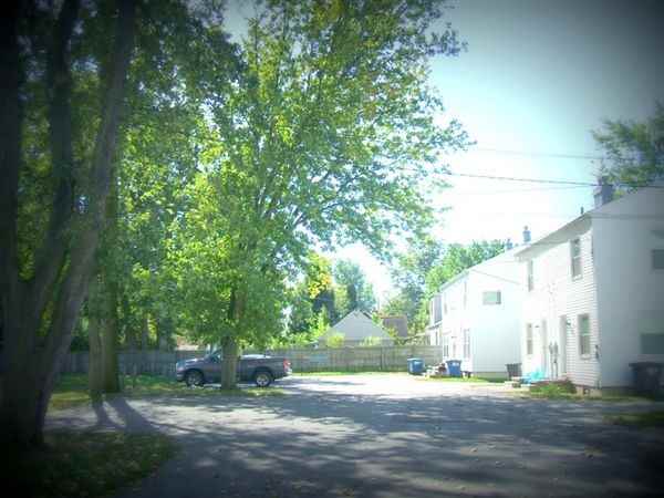 Elmhurst Park Place - Photo 2 of 6