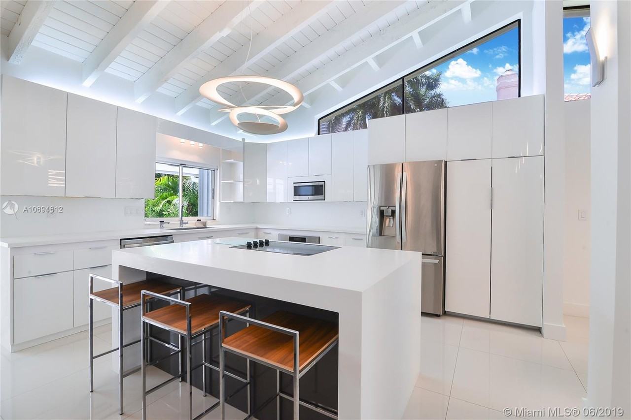 185 Golden Beach Dr - Photo 2 of 17