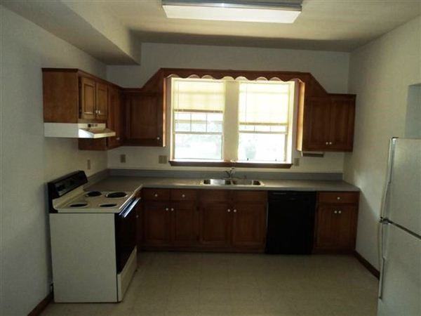 706 Forrest Dr - Photo 3 of 10