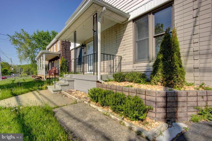 46 S Main Street - Photo 3 of 28