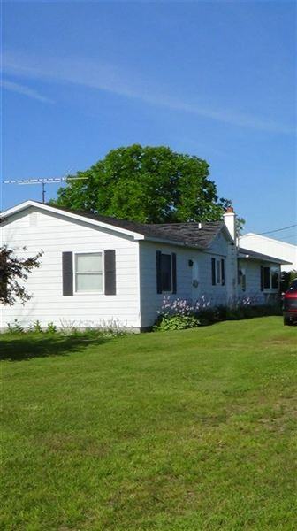 490 Goslow Rd - Photo 3 of 27