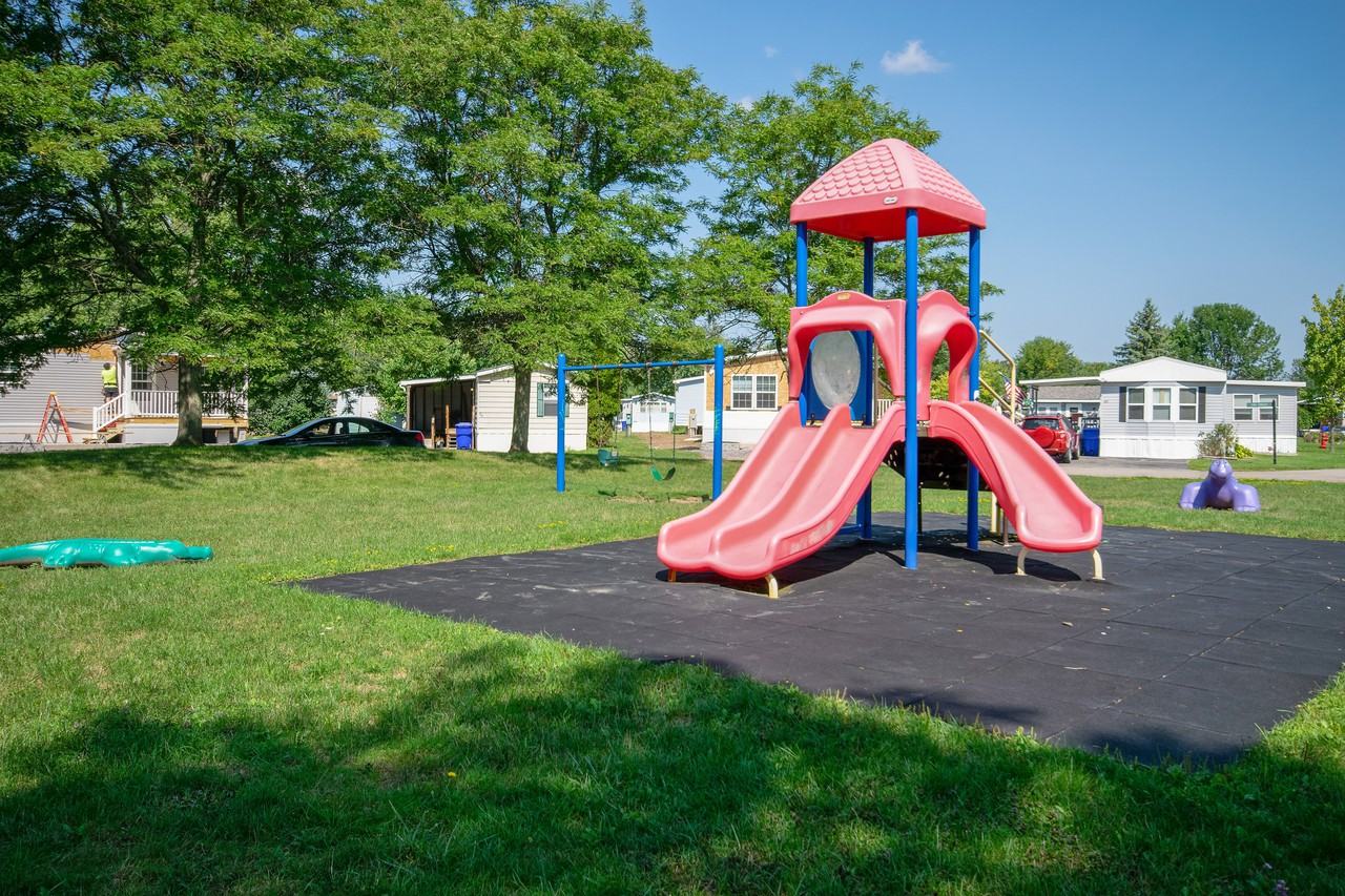 773 Willowbrook Dr - Photo 2 of 20