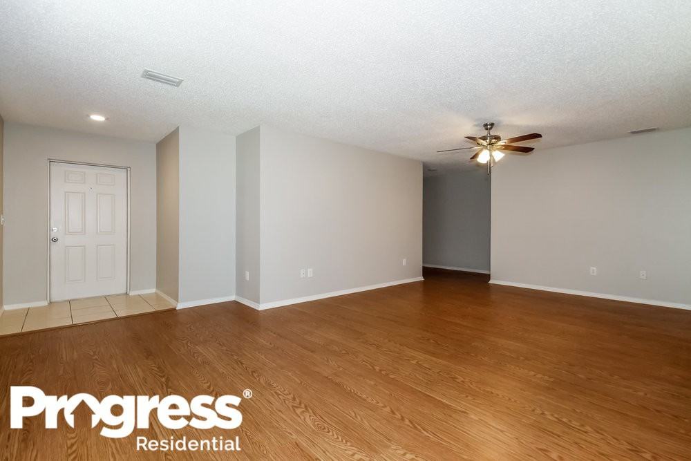 2038 Stoneview Rd - Photo 3 of 17