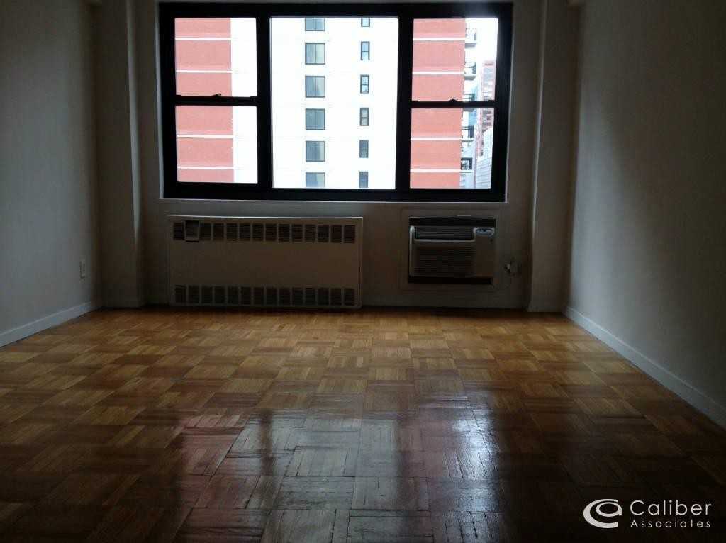 E 39th St #PM25