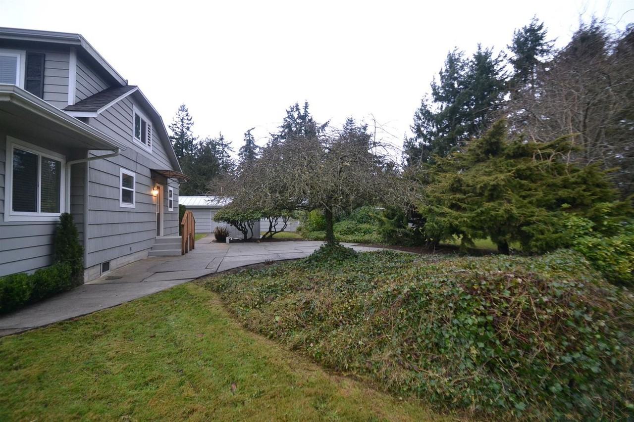 9722 40th Ave E - Photo 2 of 20