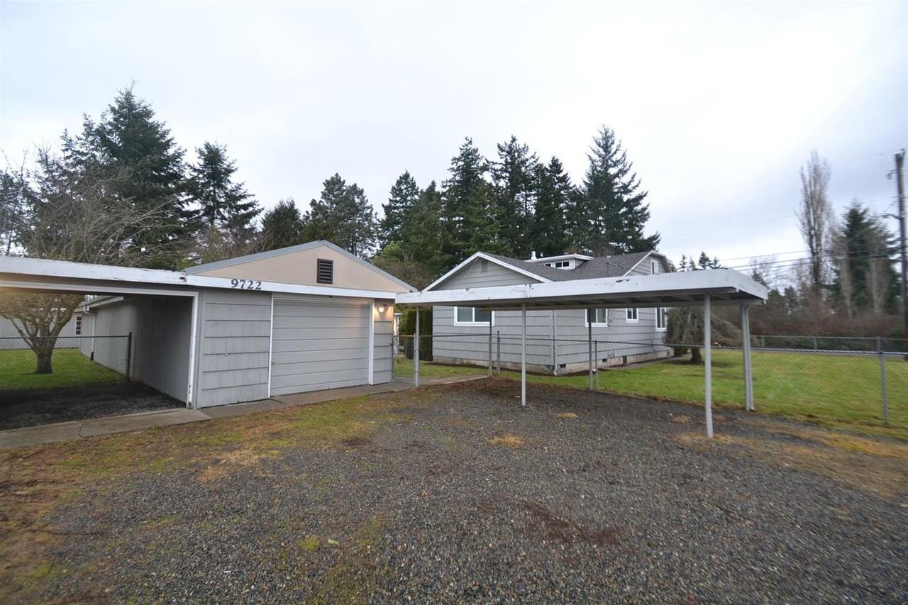 9722 40th Ave E - Photo 3 of 20