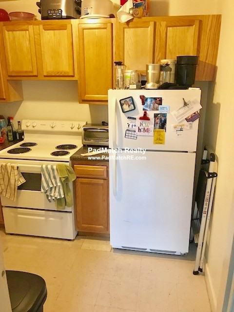 312 Tappan Street #6 - Photo 3 of 6