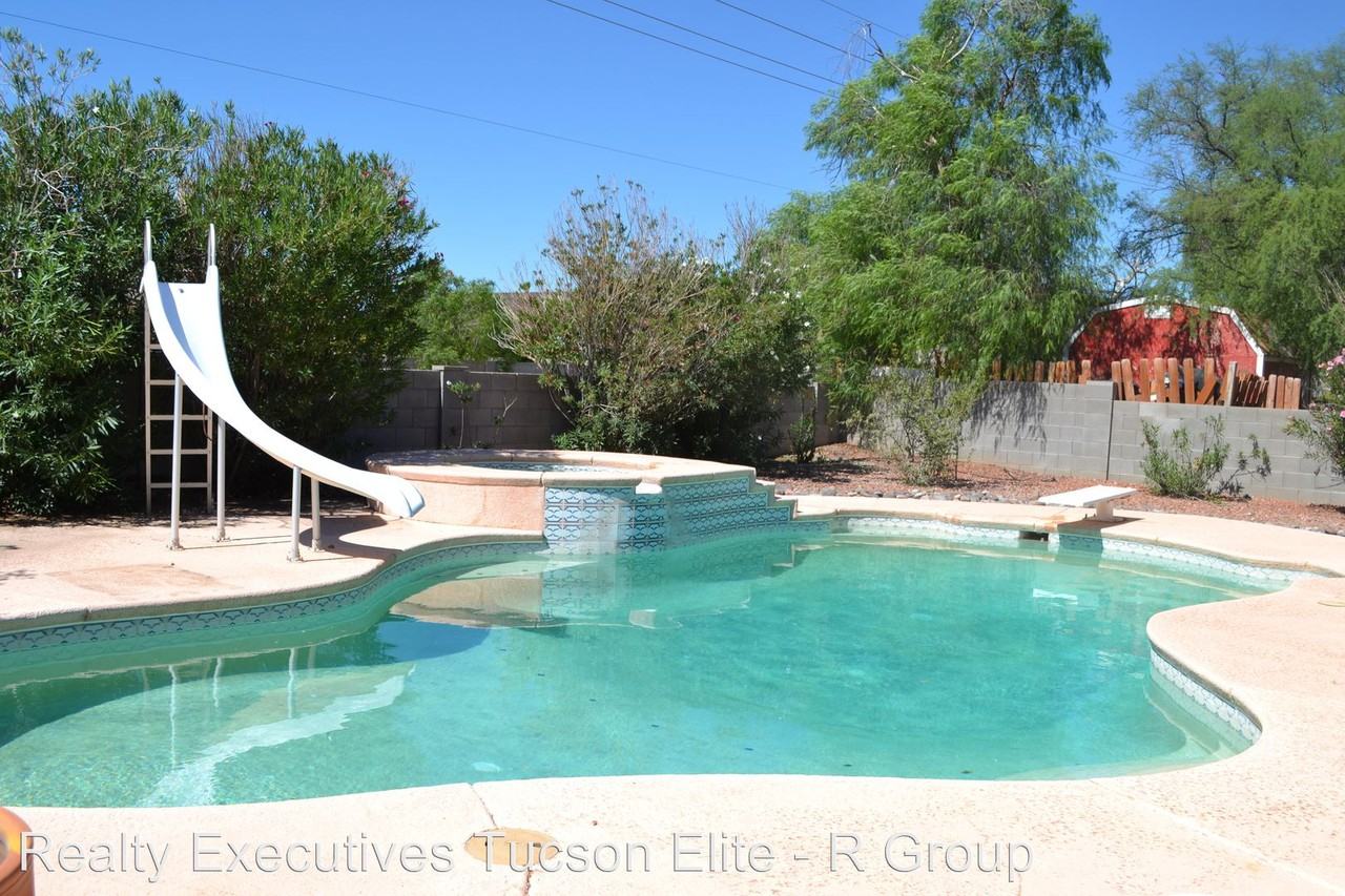 3381 W Calle De La Bajada - Photo 2 of 15