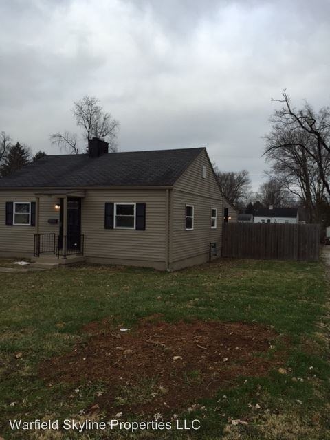 222 Bonnie Ln - Photo 3 of 16