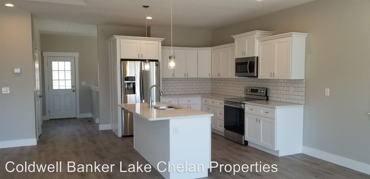 225 Village Dr - Photo 3 of 22