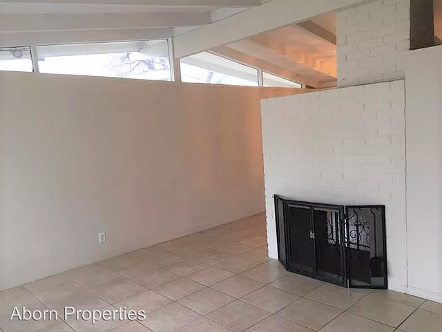 917 Blazingwood Dr - Photo 3 of 10