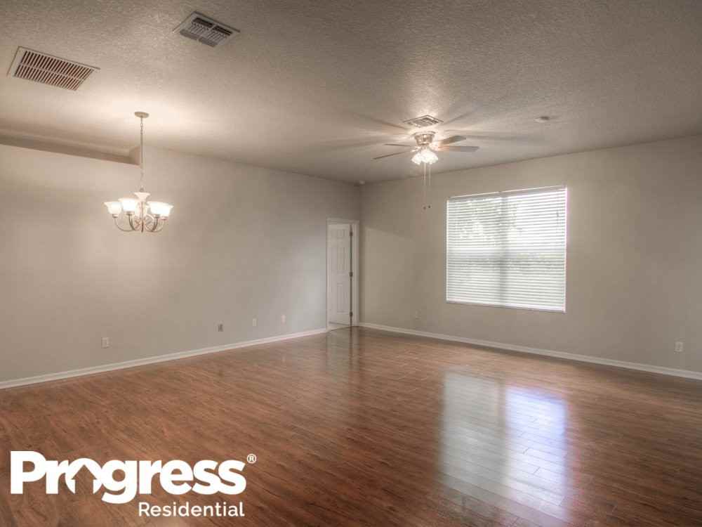 4829 Cape Hatteras Dr - Photo 2 of 14