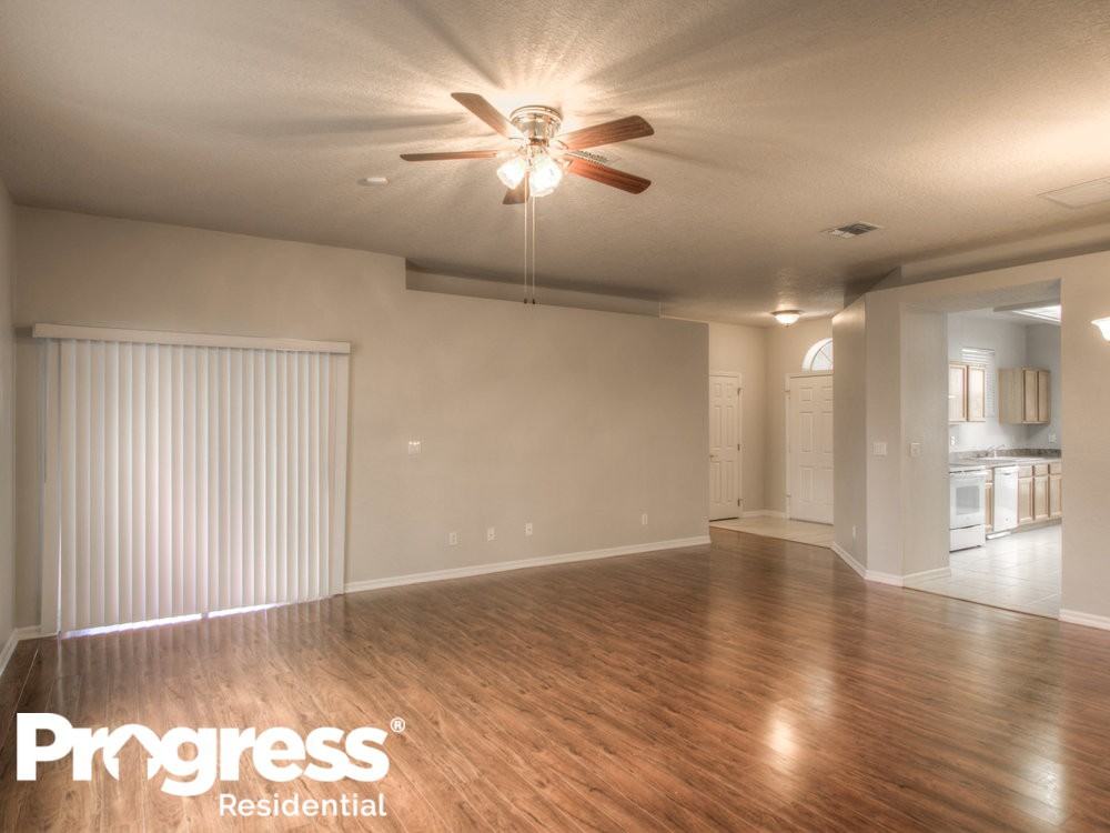 4829 Cape Hatteras Dr - Photo 3 of 14