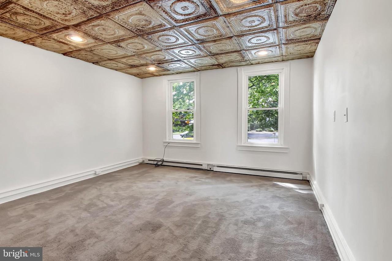 1205 Penn Ave - Photo 3 of 14