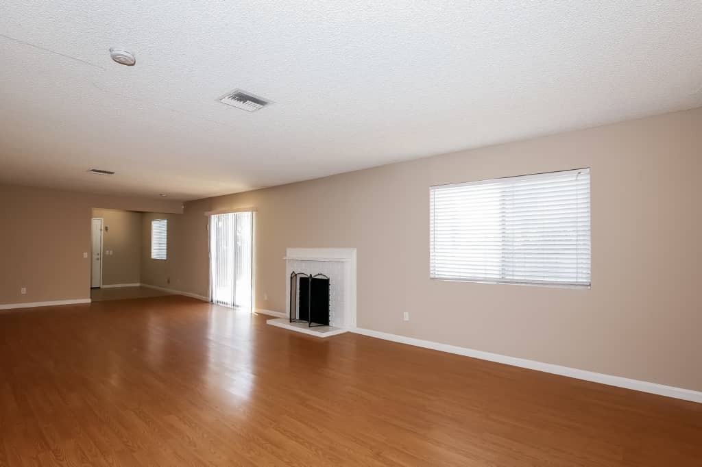 3318 Amhurst Dr - Photo 3 of 19