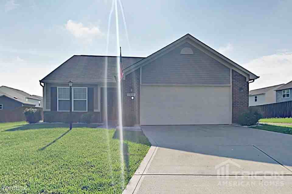 7335 Mosaic Dr - Photo 3 of 18