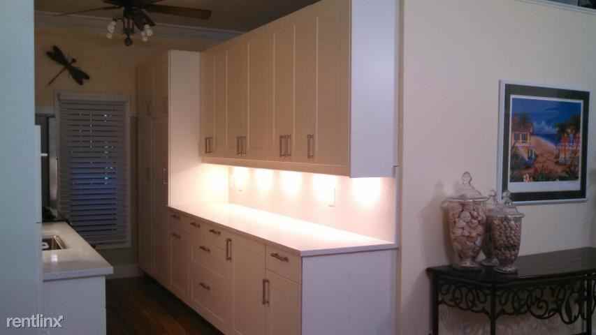226 NE 1st Ave - Photo 2 of 16