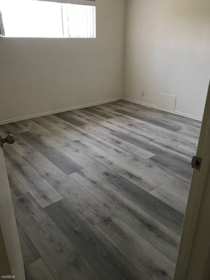 8336 Blackburn Ave - Photo 2 of 9