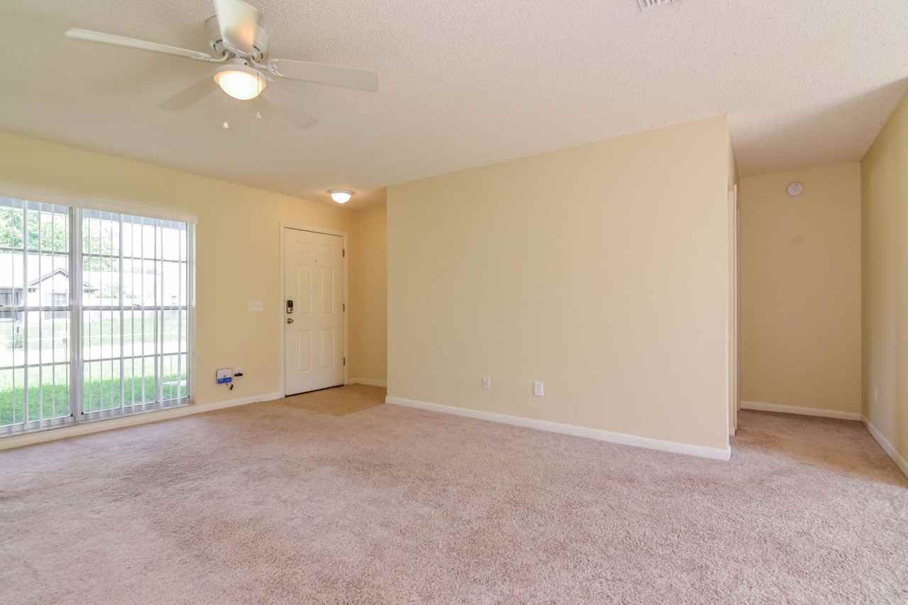 2606 Amberly Pl - Photo 2 of 17