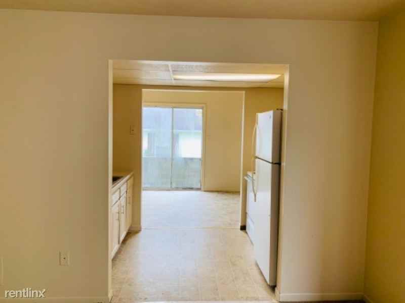 1203 Wyatt Ln - Photo 2 of 12