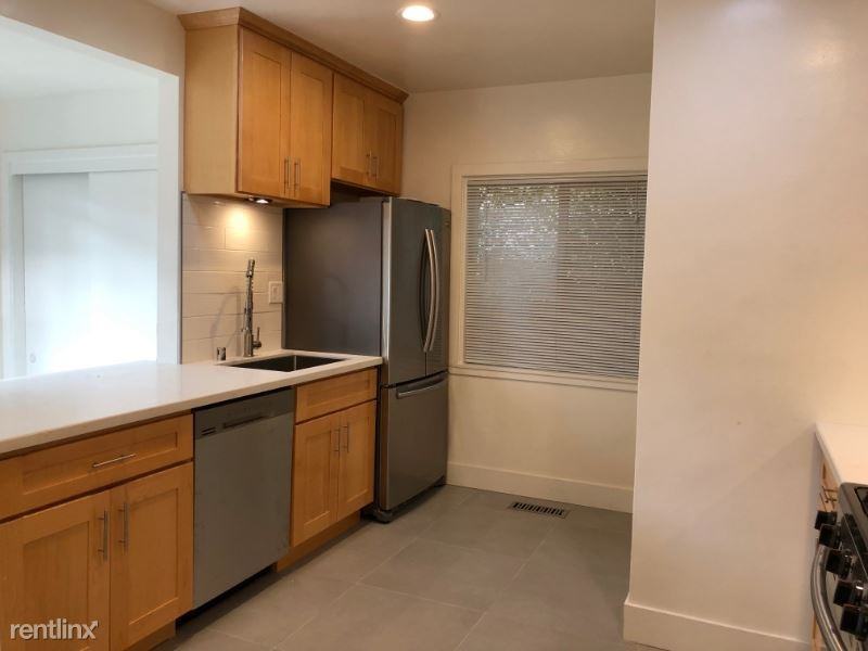 56 Sheridan St - Photo 3 of 16