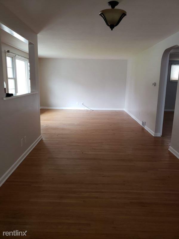 35 Sherwin Dr - Photo 3 of 24