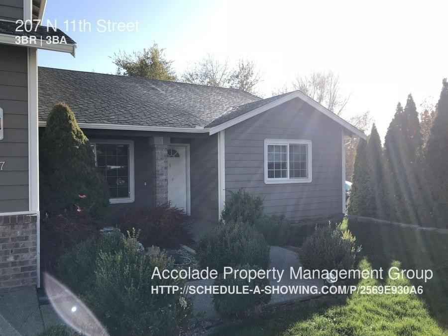 207 N 11th St - Photo 2 of 24