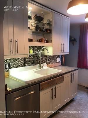 406 Avenue J N - Photo 3 of 22