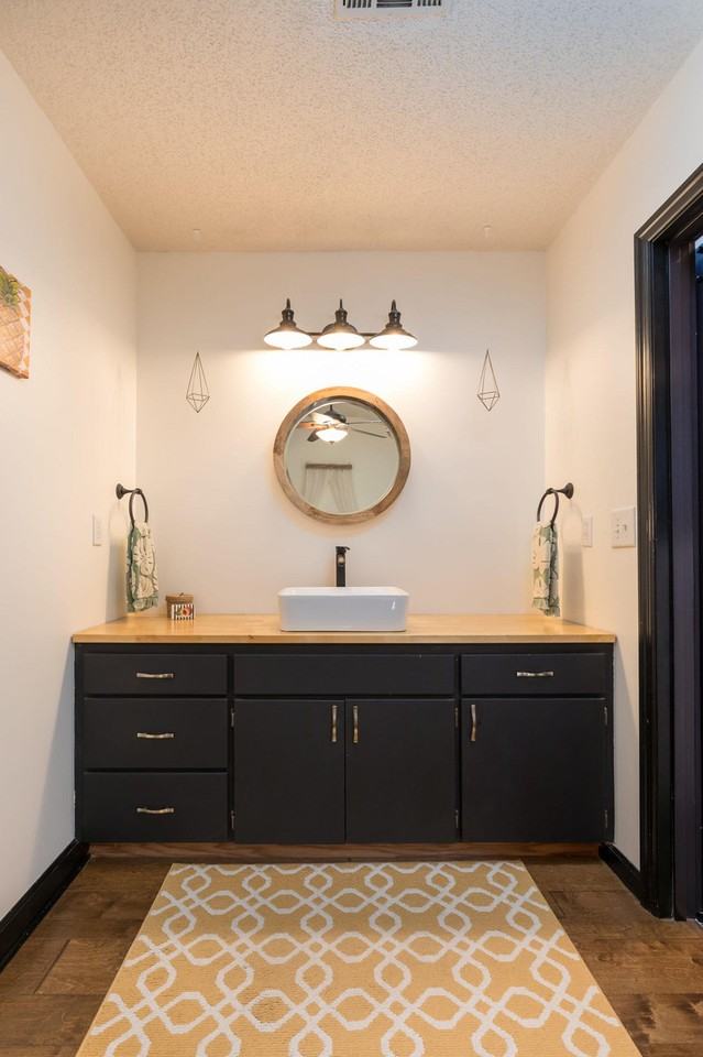 908 Trent St - Photo 3 of 10