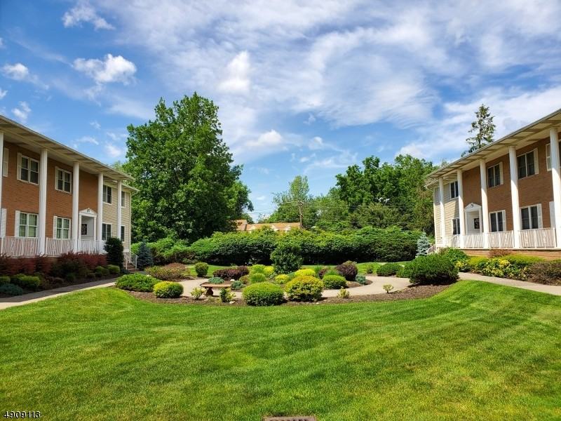 105 Newark Pompton Turnpike #23B - Photo 2 of 10